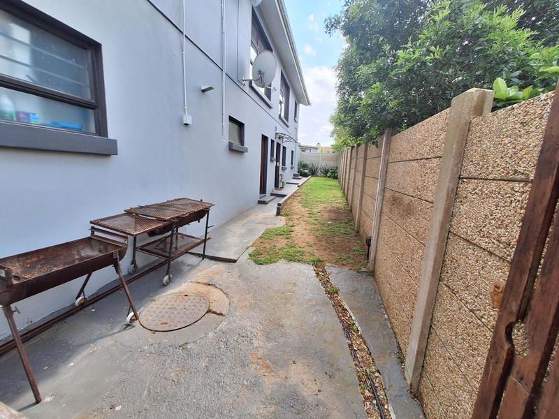 5 Bedroom Property for Sale in Dana Bay Western Cape